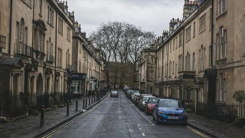 İngiltərədə mənzil sektoru noyabr ayında daraldı