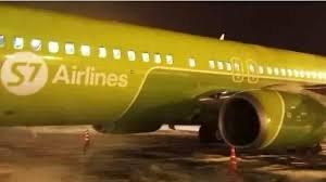 Mühərriki alovlanan sərnişin təyyarəsi məcburi eniş edib