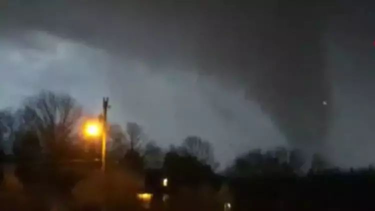 ABŞ-da güclü qasırğa və tornado 6 nəfərin həyatına son qoyub