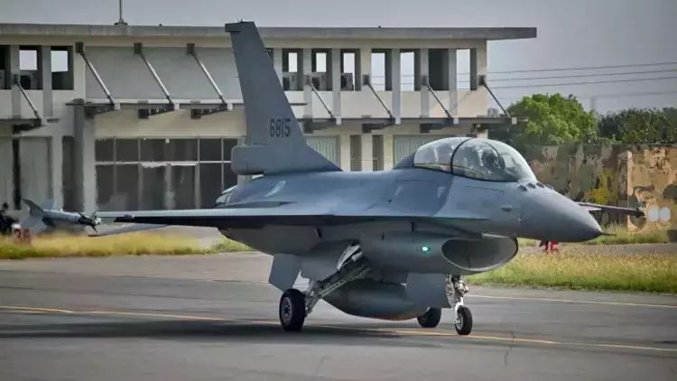 ABŞ-ın F-16 təyyarəsi Sarı dənizdə qəzaya uğrayıb