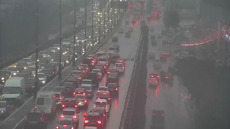 Bakıda körpü çökdü (FOTO)