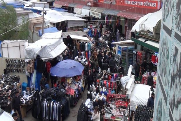 Bakıda bəzi ticarət mərkəzlərinin fəaliyyəti məhdudlaşdırıldı - FOTO/VİDEO