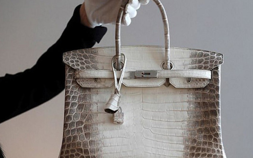 Sumqayıtda qadının çantasından patron aşkarlanıb