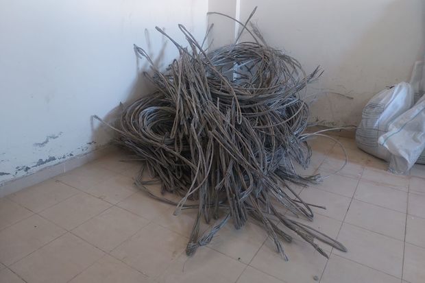 Gədəbəydə elektrik naqillərini oğurlamaqda şübhəli bilinən şəxslər saxlanılıblar - FOTO