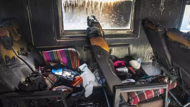 Banqladeş şokdadır! Onlar qatar vaqonlarını yandırdılar: 4 ÖLÜ