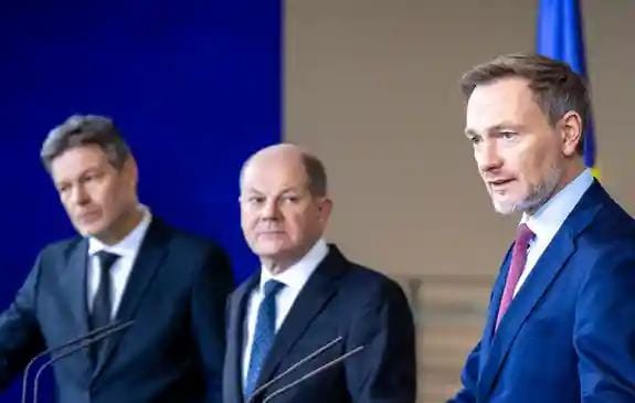 Almanların yarısına görə hökumət ömrünü tamamlaya bilməyəcək