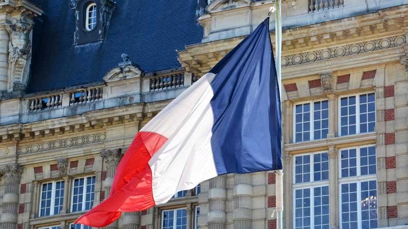 Fransa XİN azərbaycanlı diplomatları “persona non-grata” elan etdi