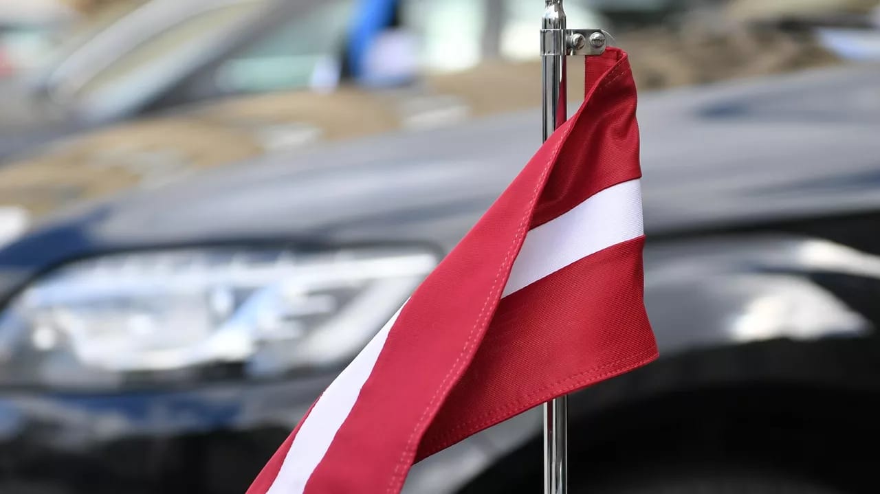 Latviya mindən çox Rusiya vətəndaşını deportasiya etməyi planlaşdırır