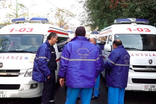 Ermənistanda Futbol Akademiyasının divarı uçub, ölən var