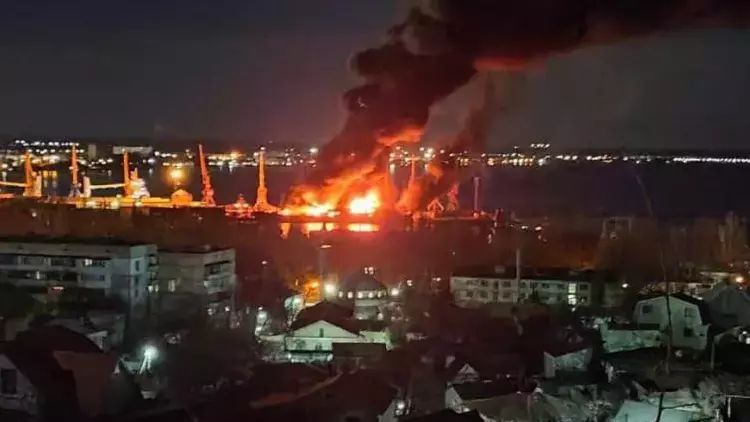 “Novoçerkassk” hərbi gəmisi tamamilə məhv edilib