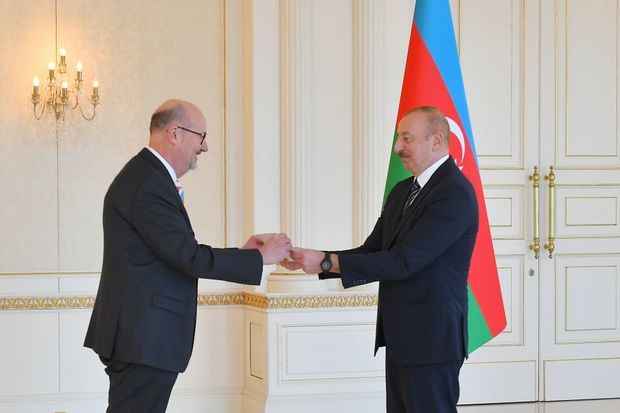 İlham Əliyev Lüksemburqun Azərbaycanda yeni təyin olunmuş səfirini qəbul edib - YENİLƏNİB + FOTO