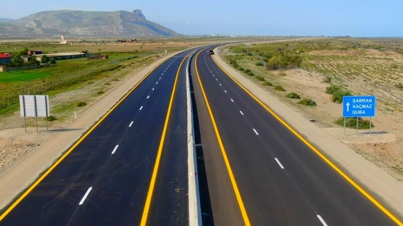 Ödənişli yolda sürücülərdən artıq pul alınır, AAYDA özünə haqq qazandırır