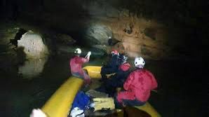 Sloveniya mağarada qalan 5 nəfər üçün həyəcan təbili çalıb