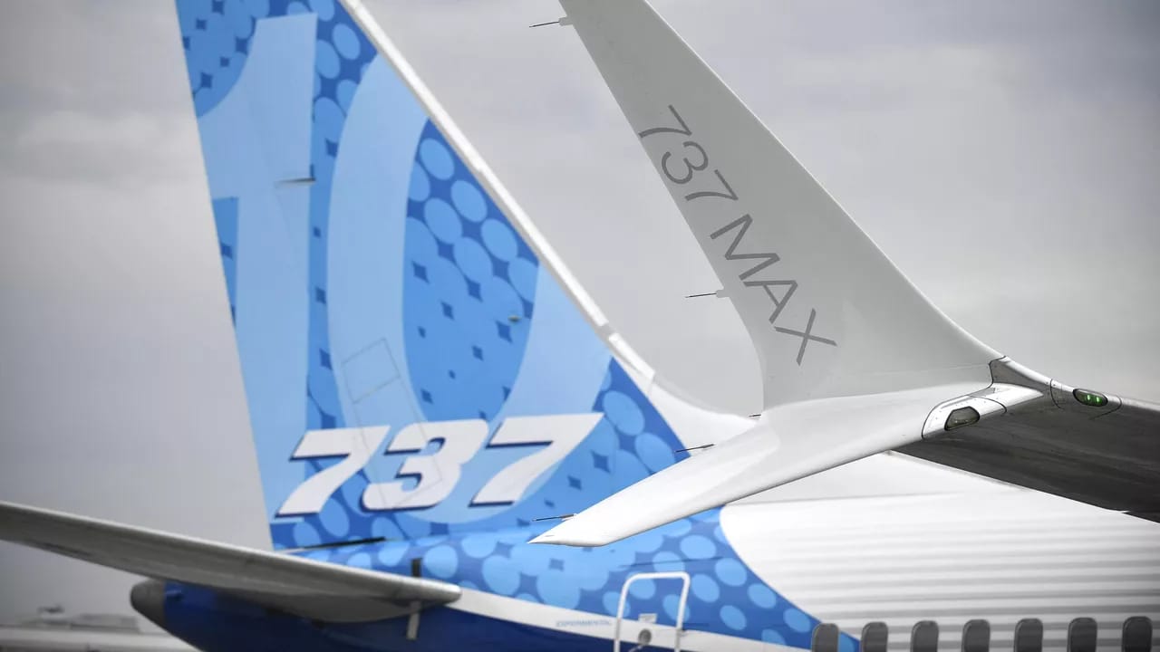 İndoneziya Boeing 737 MAX 9 təyyarələrinin uçuşunu dayandırdı