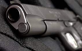 Yevlax sakinində tapança aşkarlanaraq götürülüb