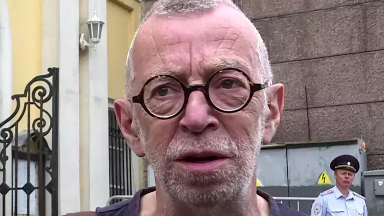 Rus şairi Lev Rubinşteyn avtomobil qəzasında dünyasını dəyişib