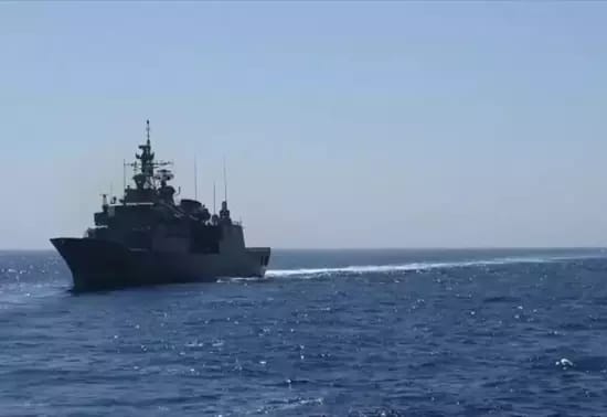 Yunanıstan silahlanmanı dayandırdı