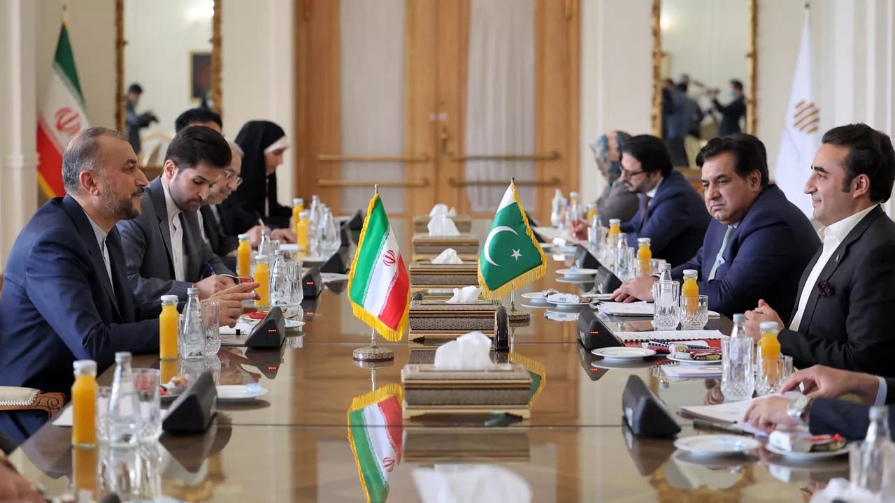 Çin Pakistan və İrana vasitəçilik təklif edib