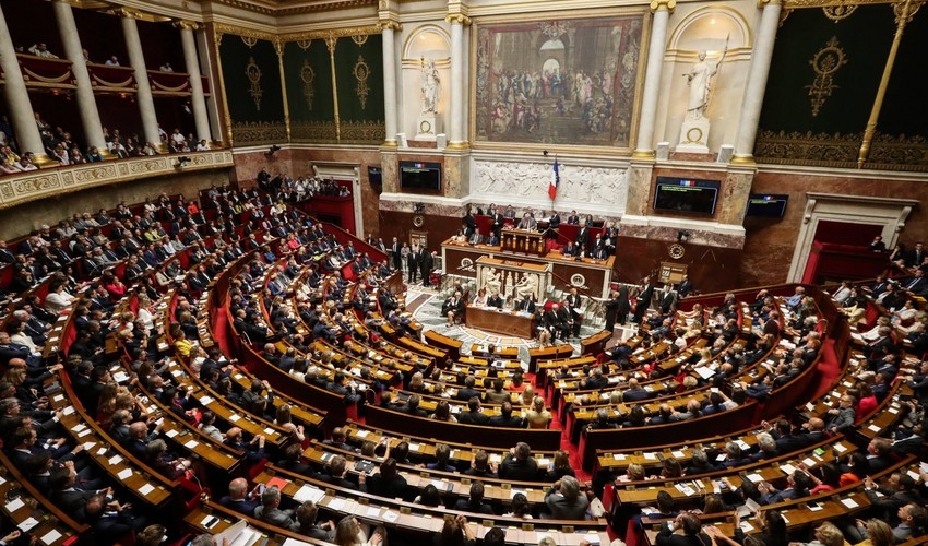 295 nadanın senatda “quyuya” atdığı “daş”...