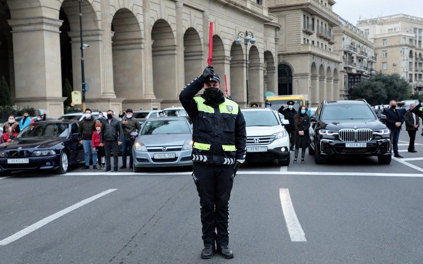 Azərbaycanda 20 Yanvar şəhidlərinin xatirəsi bir dəqiqəlik sükutla yad olunub