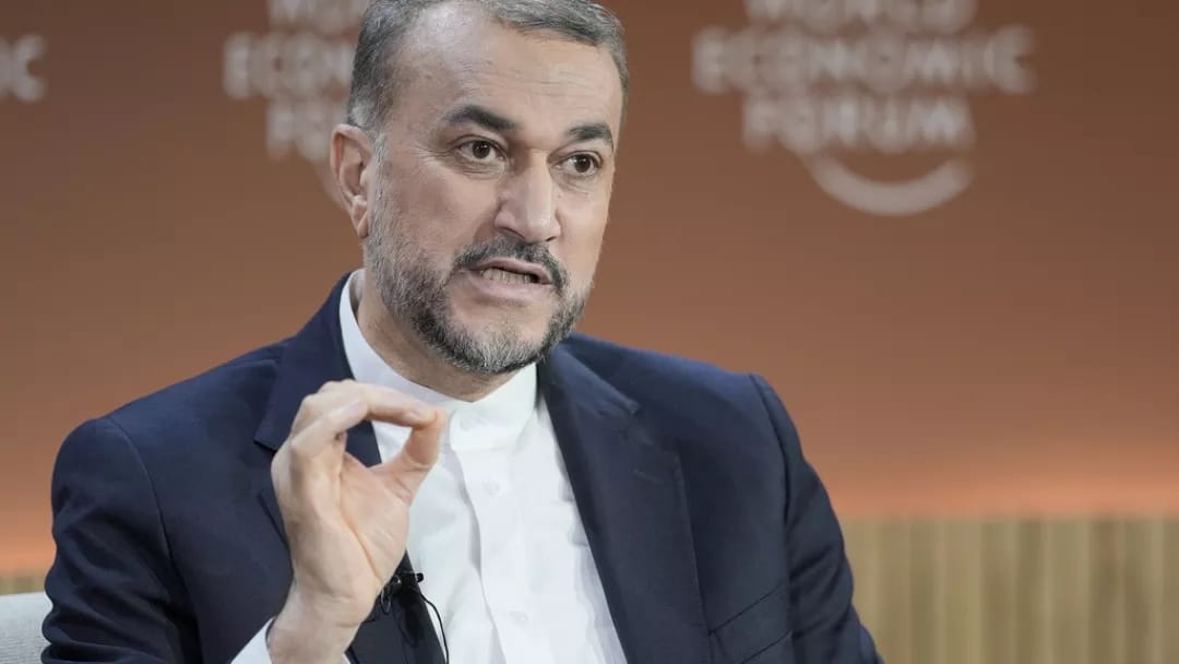 Qarşılıqlı hücumlardan sonra İranın xarici işlər naziri Pakistana gedir