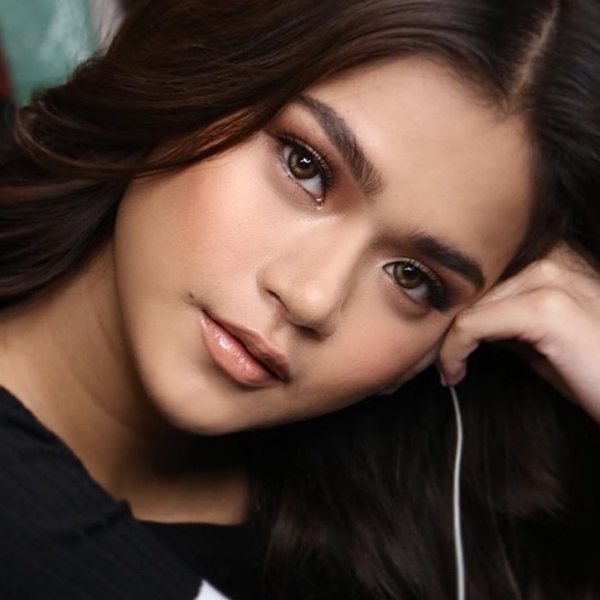 85 yaşlı varlı kişiyə ərə gedən 24 yaşlı qız: “Puluna yox, özünə aşiq olmuşam”- FOTOLAR