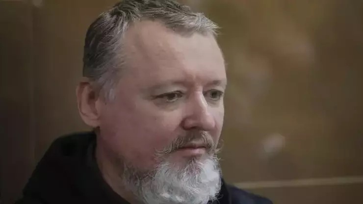 Putini tənqid edən keçmiş polkovnik üçün həbs cəzası verilib