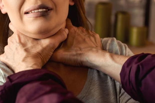 Ucarda anasını boğaraq öldürən şəxs: “Başqa şəxslərlə görüşürdü...”