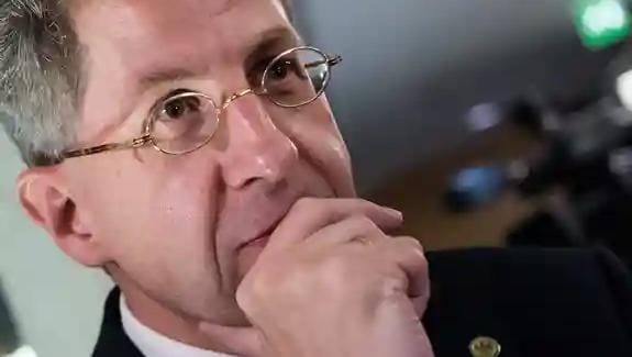 Alman kəşfiyyatı keçmiş rəisini nəzarət altına aldı