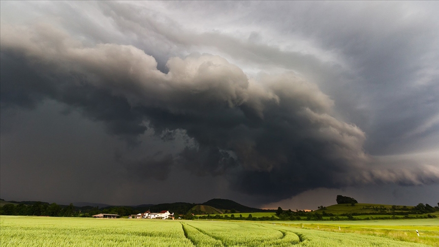 Norveçdə son 30 ilin ən güclü fırtınasına görə bəzi ərazilərdə elektrik enerjisi kəsilib