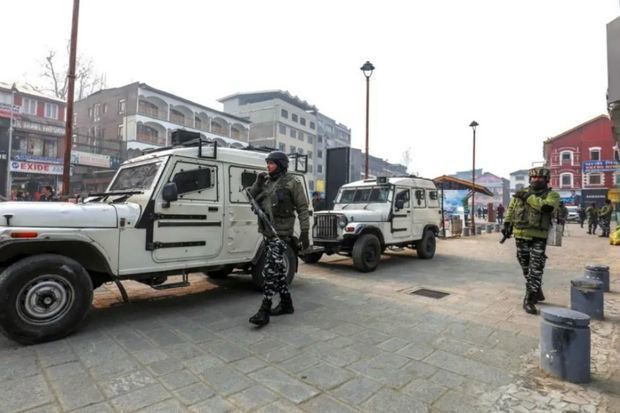 Pakistanda polis məntəqəsinə silahlı hücum olub: Azı 10 polis əməkdaşı öldürülüb