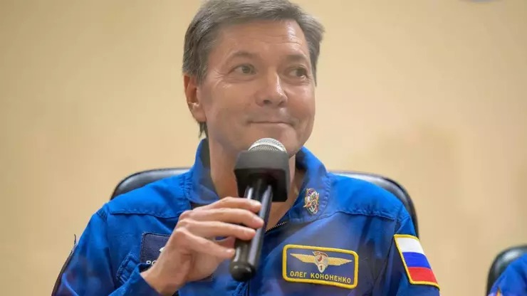 Rus kosmonavt Oleq Kononenko rekord qırdı!