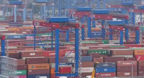 Almaniyanın ixrac və idxalı 2023-cü ildə azalıb