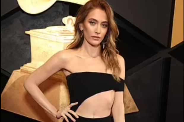 Maykl Ceksonun qızı “Grammy” mükafatlandırma mərasimində - FOTO