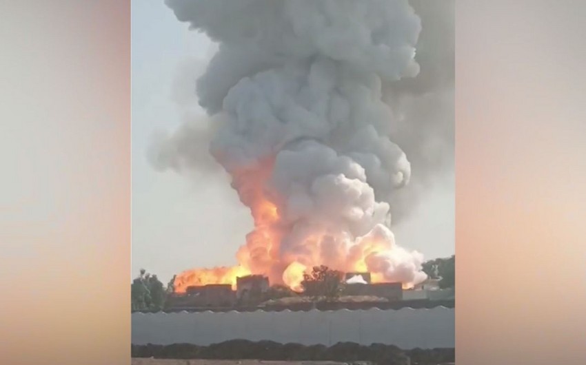 Hindistanda qanunsuz zavodda partlayış olub, 11 nəfər ölüb, 50 nəfər yaralanıb