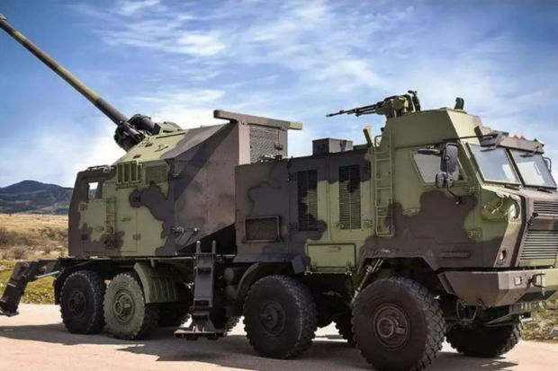 Azərbaycan Serbiyadan B52 özüyeriyən haubitsa alacaq - FOTO