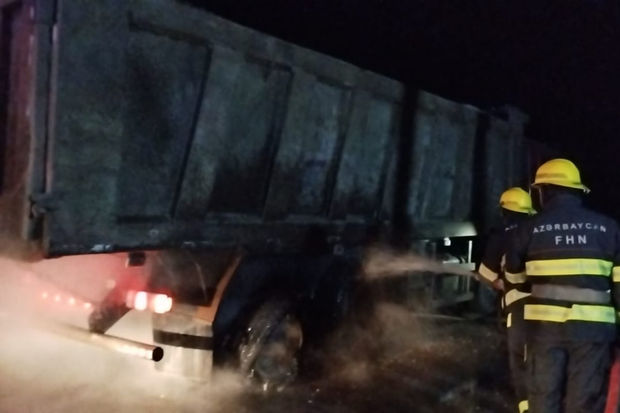 Sabirabadda yük avtomobili yanıb - VİDEO