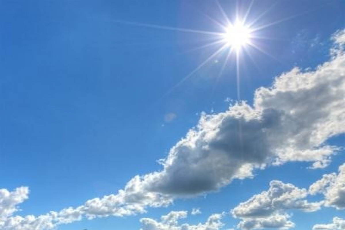 Azərbaycanda müşahidə olunan isti havanın səbəbi açıqlanıb