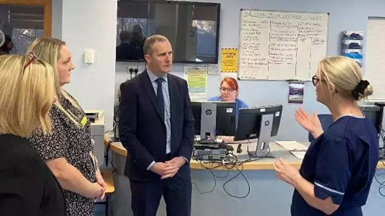 Şotlandiyanın səhiyyə naziri Maykl Matheson istefa verib