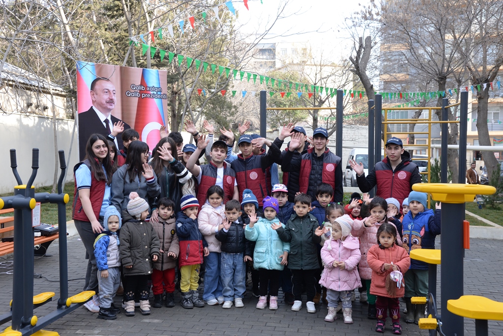 Nəsimi rayonunda növbəti “Abad həyət” sakinlərin istifadəsinə verilib