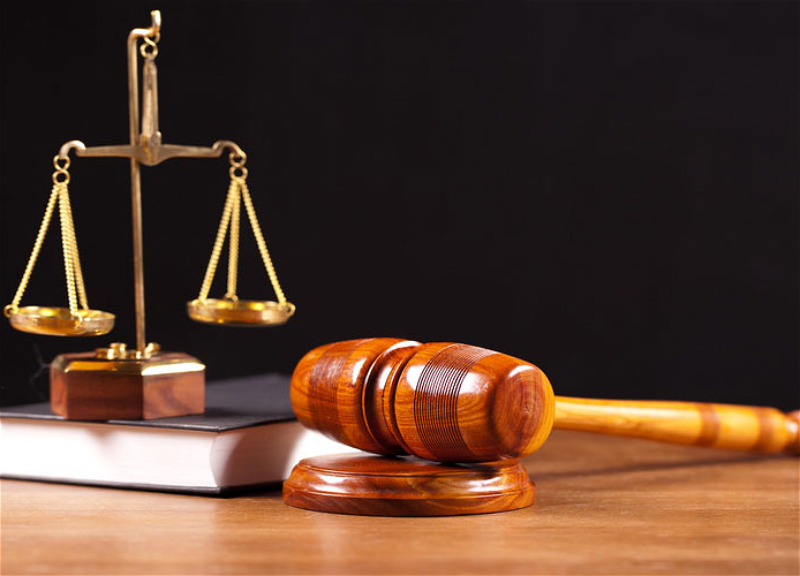 Hüquqlarını müdafiə etdiyi şəxsi aldadaraq 15 min manatını alan vəkilə cinayət işi açılıb