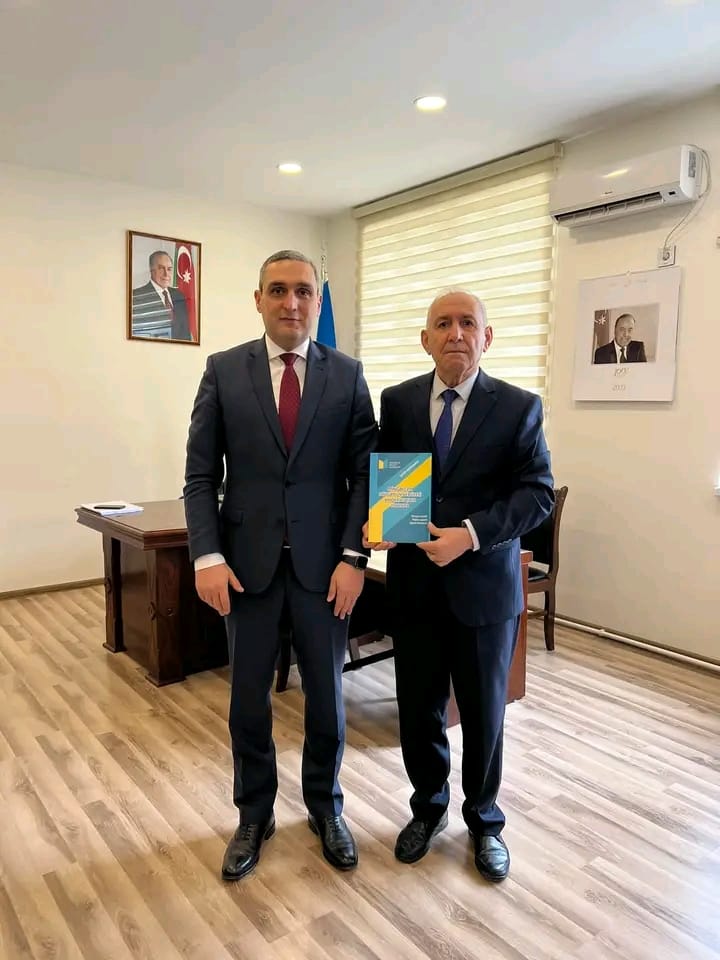 Mingəçevir Dövlət Universitetinin rektor Şahin Bayramov dosent, təcrübəli təhsil işçisi Namaz Manafovu qəbul edib