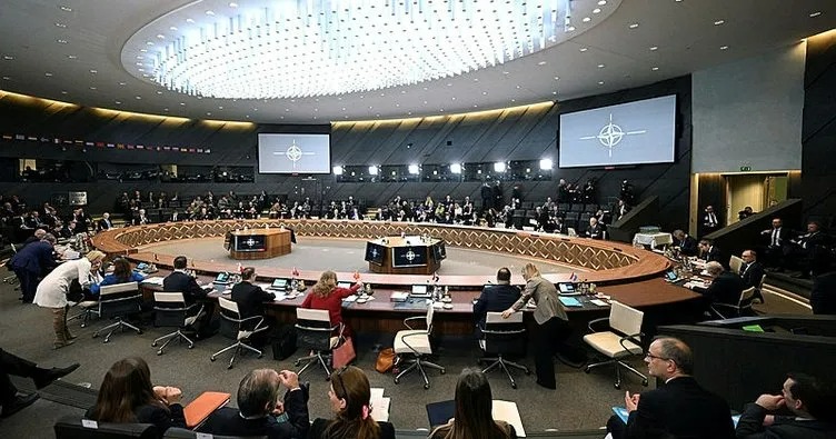 NATO-nun müdafiə nazirlərinin toplantısı başlayıb