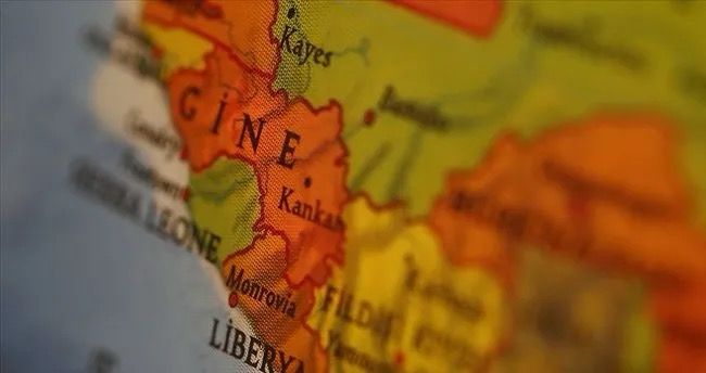 Qvineyada hökumət dağıldı