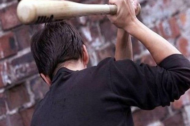 Arvadının qohumunu armaturla döyən şəxsə HÖKM OXUNDU