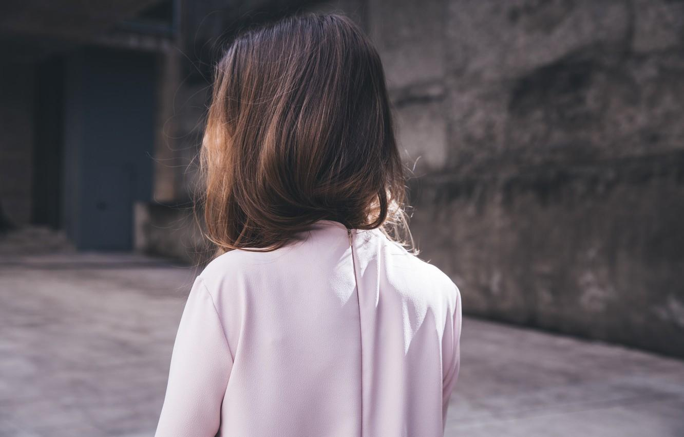 Bakıda anası 16 yaşlı qızı evdən qovdu