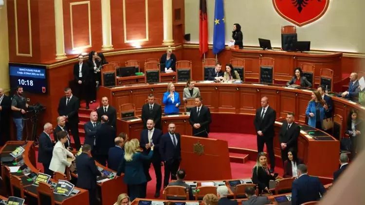 Albaniya immiqrasiya müqaviləsini təsdiqləyib