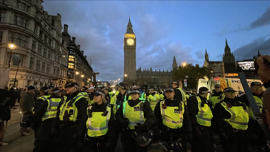 İngiltərədə müsəlmanlara qarşı nifrət üç dəfədən çox artdı
