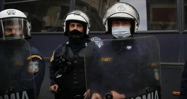 Yunanıstanda terror fəaliyyətində iştirakda ittiham olunan 6 nəfər həbs edilib