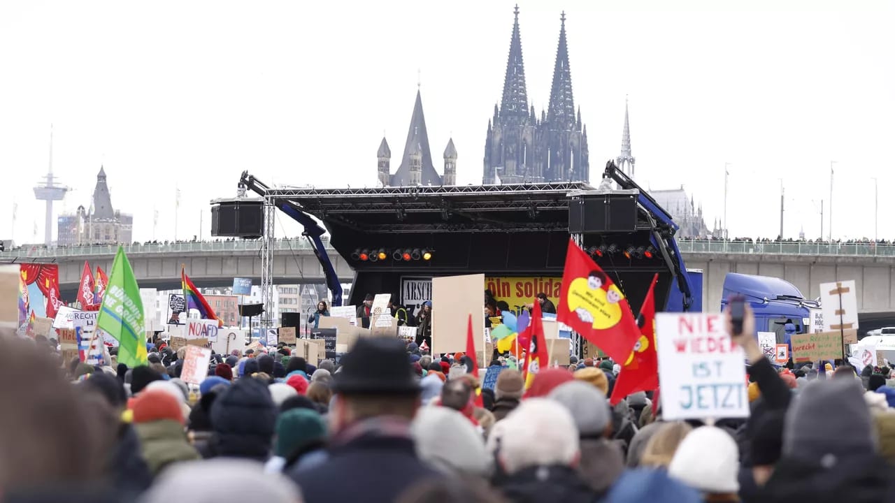 Almaniyada miqrantların məcburi işləməsi təklif edilib